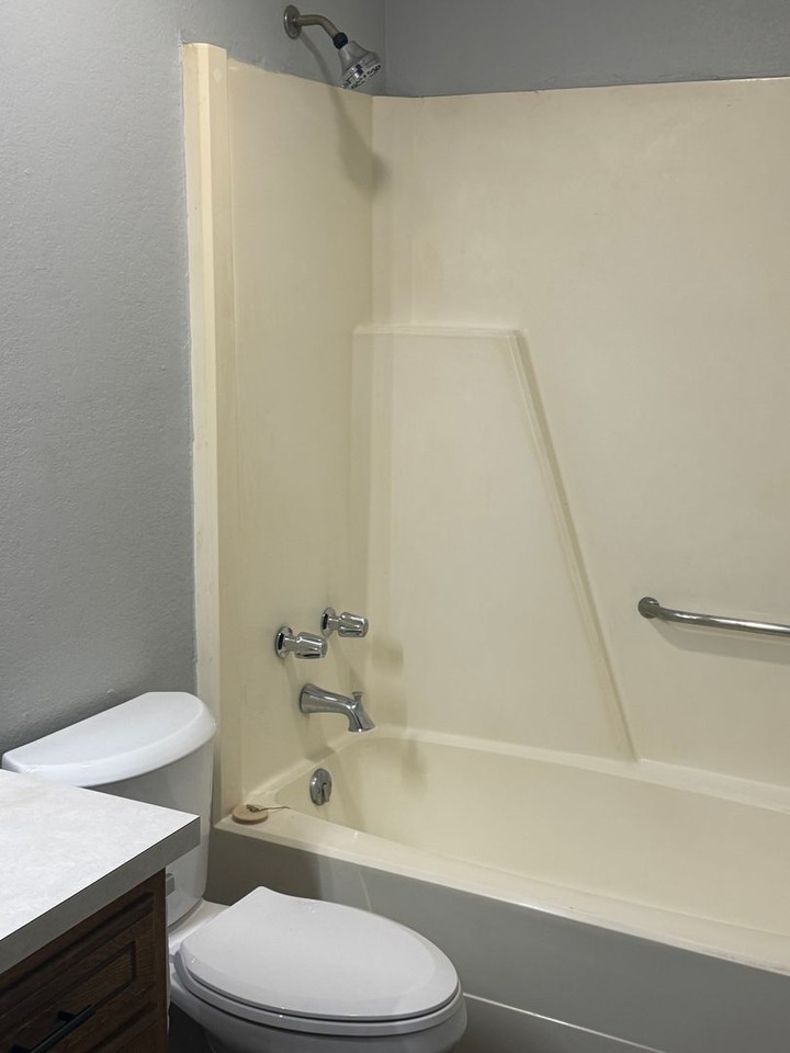 2124 Apple Ave - Photo 3 of 9