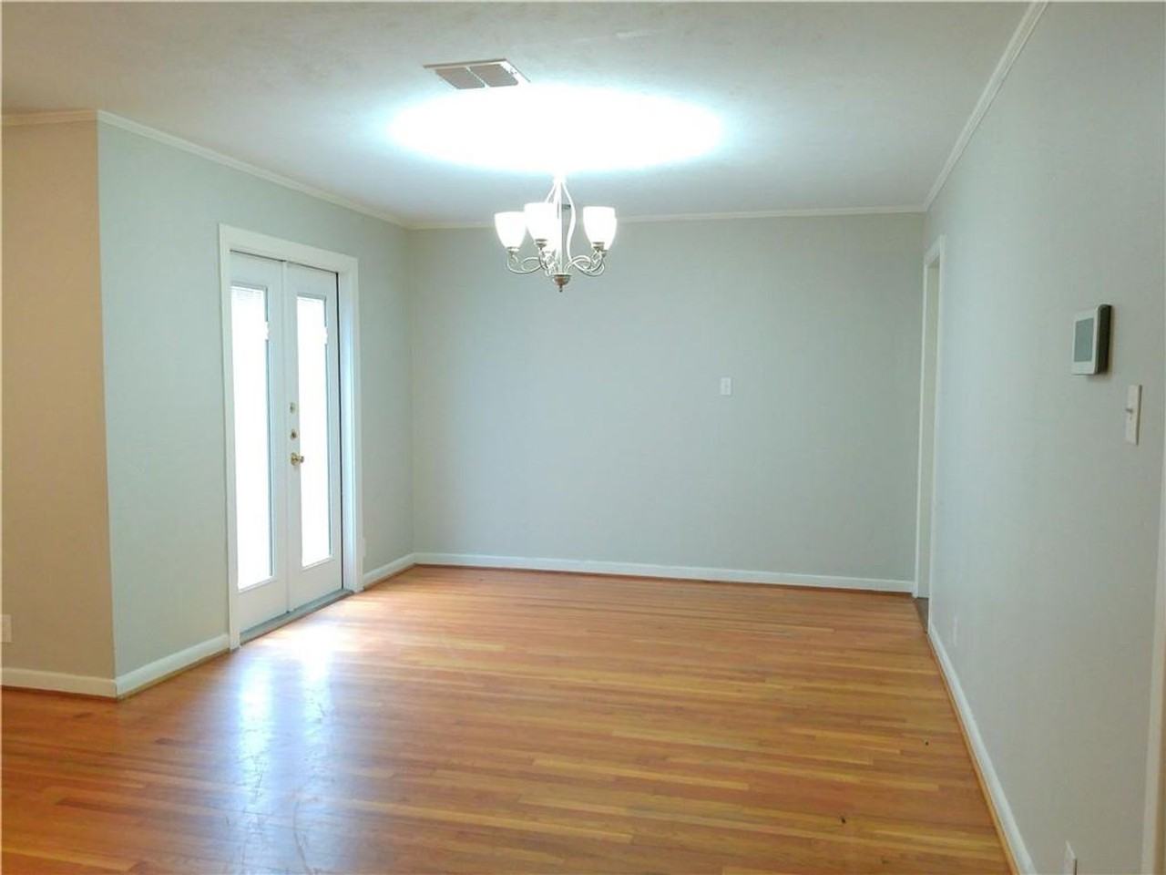 522 Pasadena Pl - Photo 3 of 19