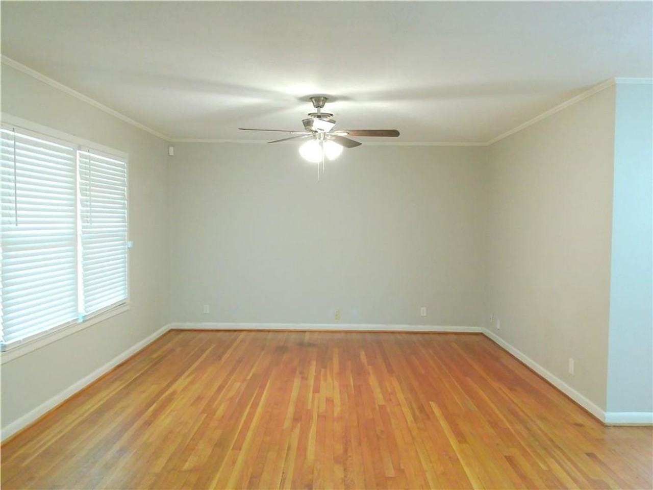 522 Pasadena Pl - Photo 4 of 19