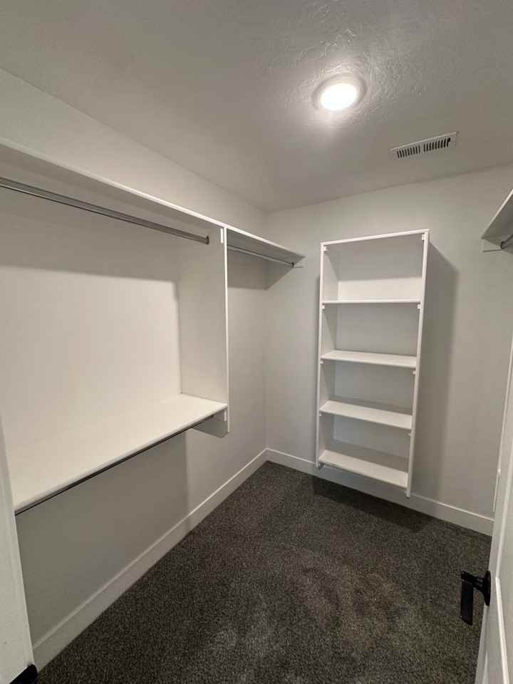 881 S 25 E - Photo 5 of 19