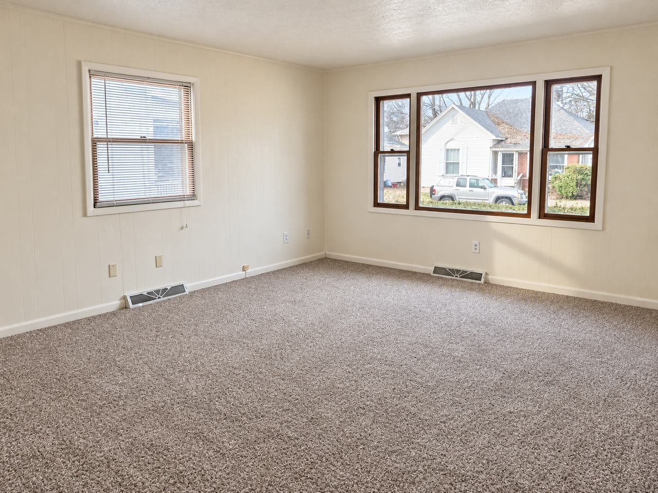 617 S Lincoln St - Photo 2 of 12