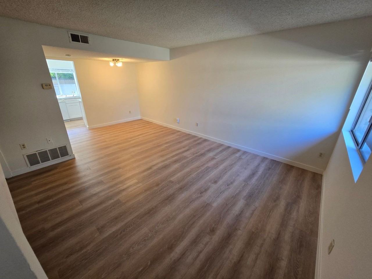910 Amistad Ct #B - Photo 2 of 18