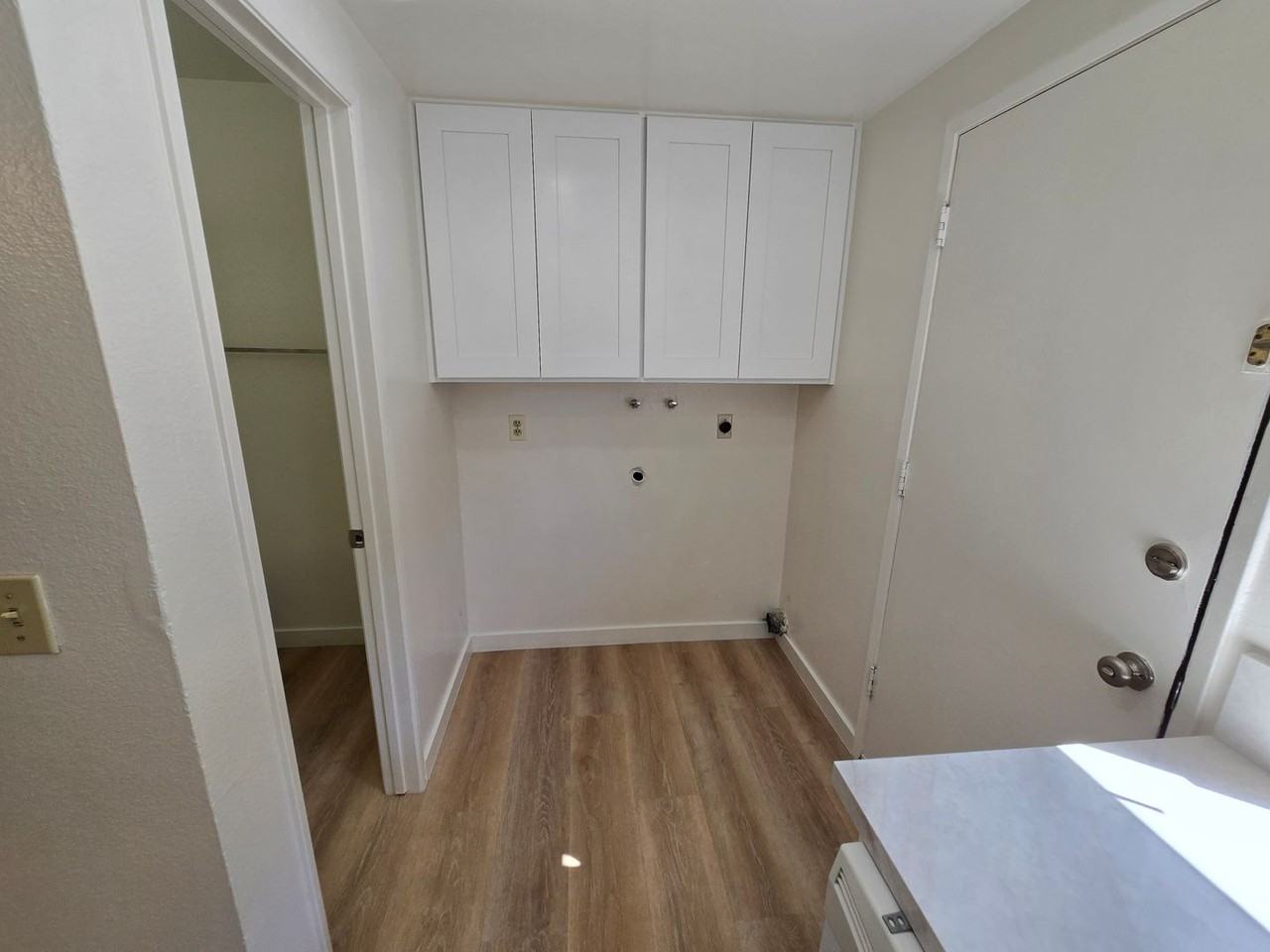 910 Amistad Ct #B - Photo 7 of 18