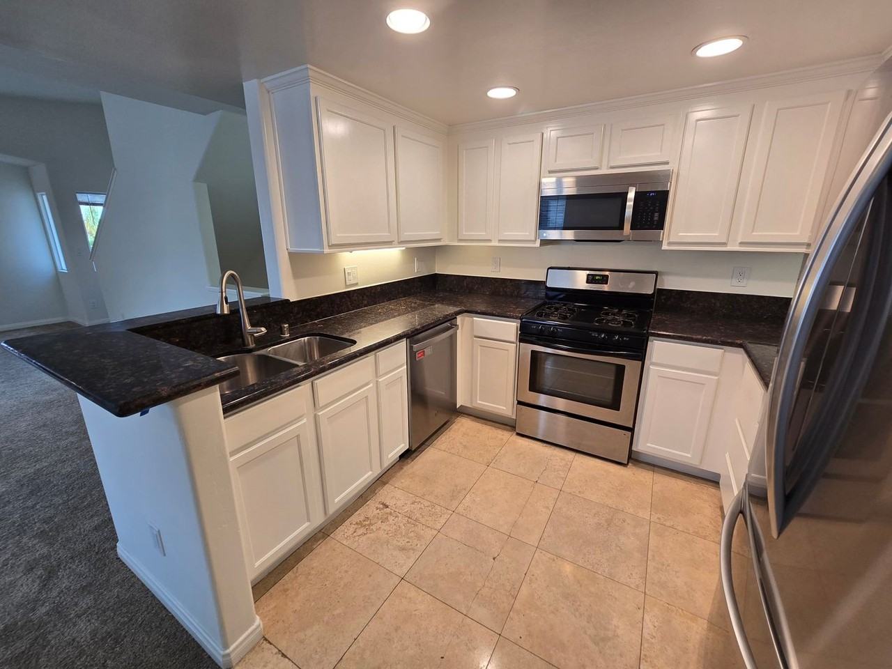 4279 Cleveland Ave - Photo 4 of 24