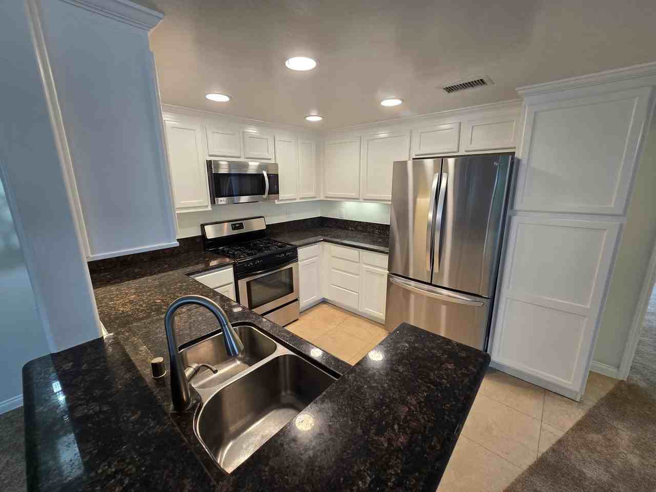 4279 Cleveland Ave - Photo 5 of 24