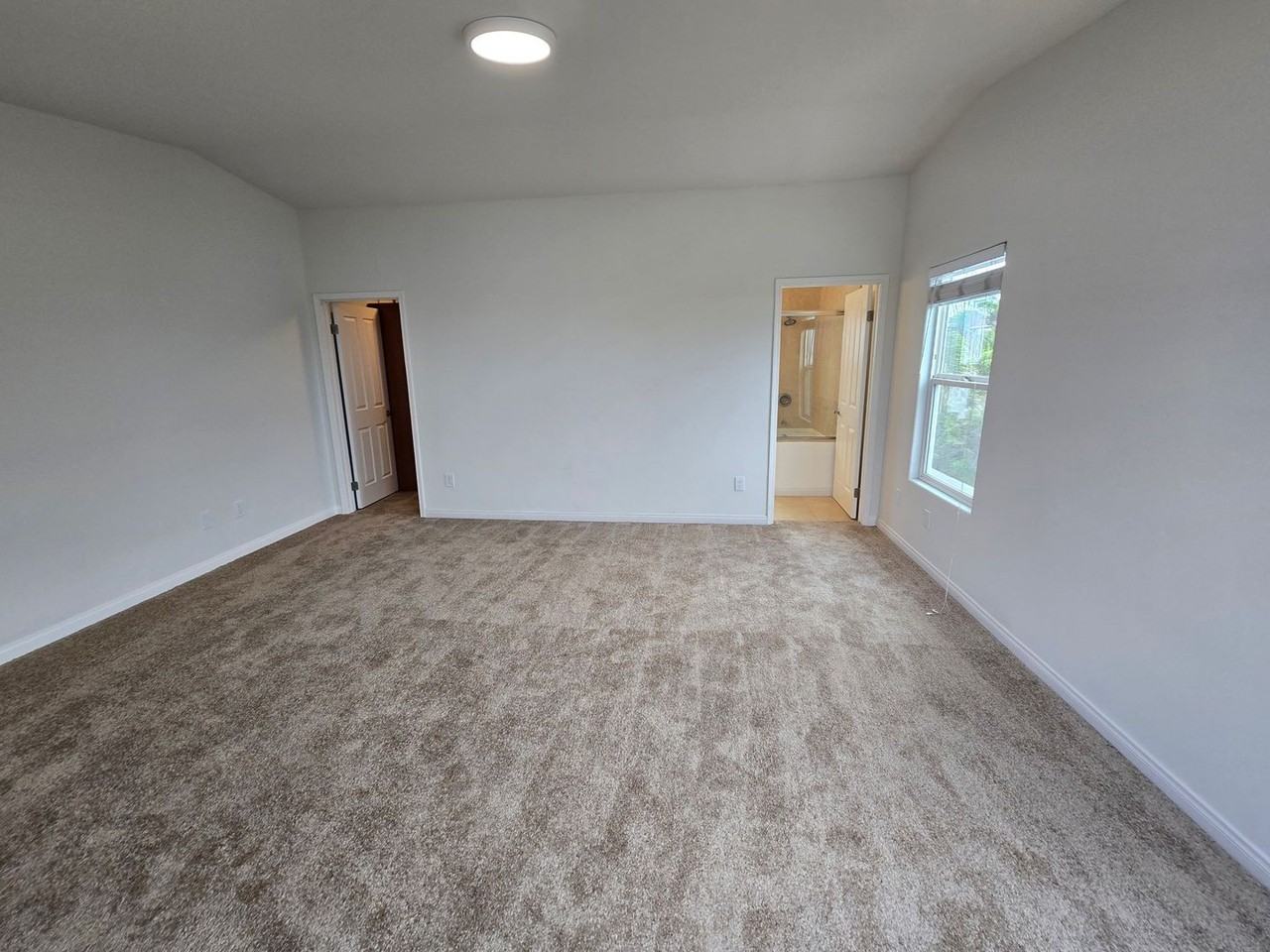 4279 Cleveland Ave - Photo 6 of 24