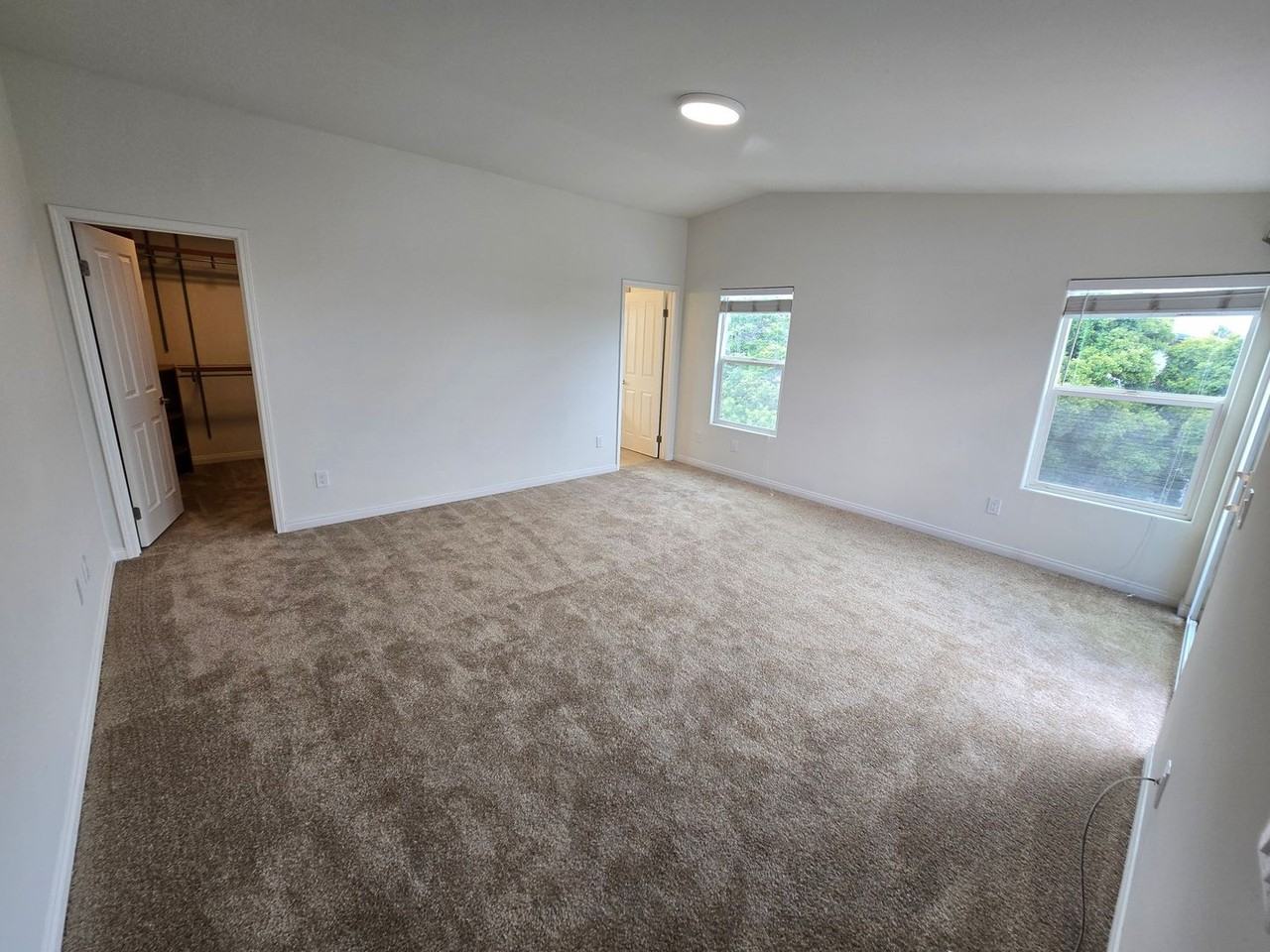 4279 Cleveland Ave - Photo 7 of 24