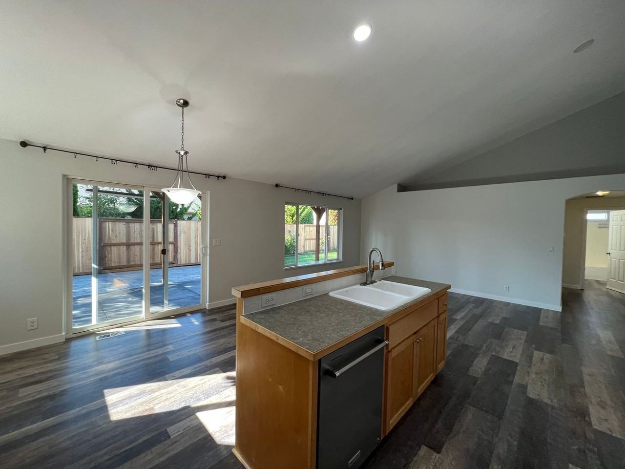 5980 Kistler Ln - Photo 5 of 38
