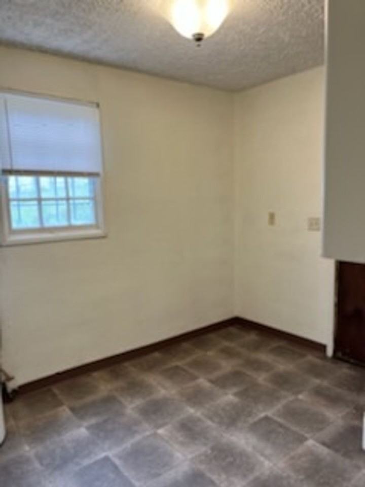 341 Liberty Ave - Photo 7 of 9