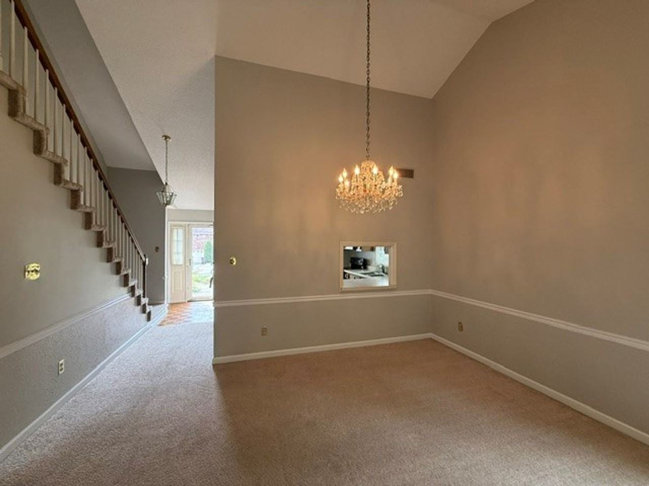 720 Landing Ln - Photo 2 of 18