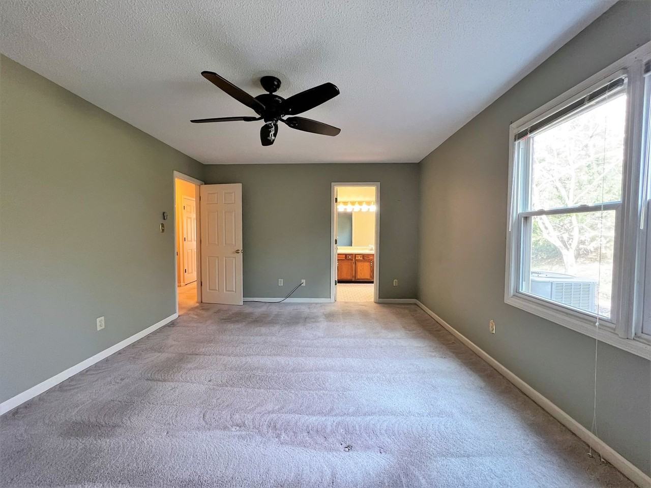 720 Landing Ln - Photo 7 of 18