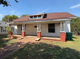 featured image of 309 E 2nd St