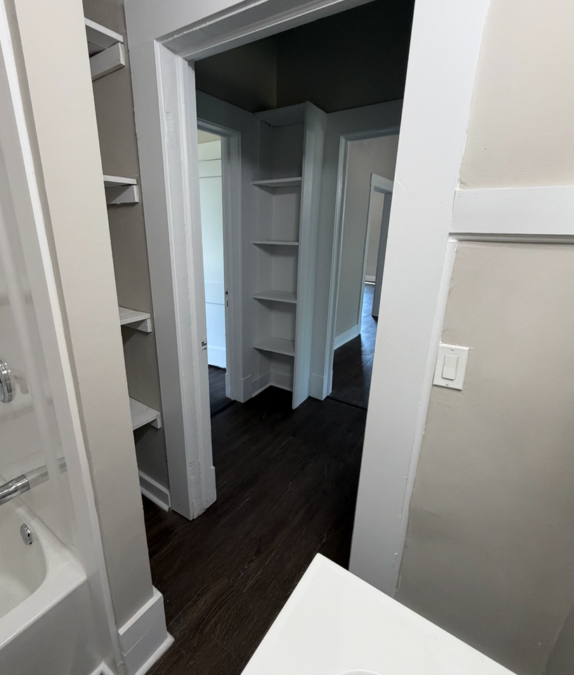 309 E 2nd St - Photo 7 of 12
