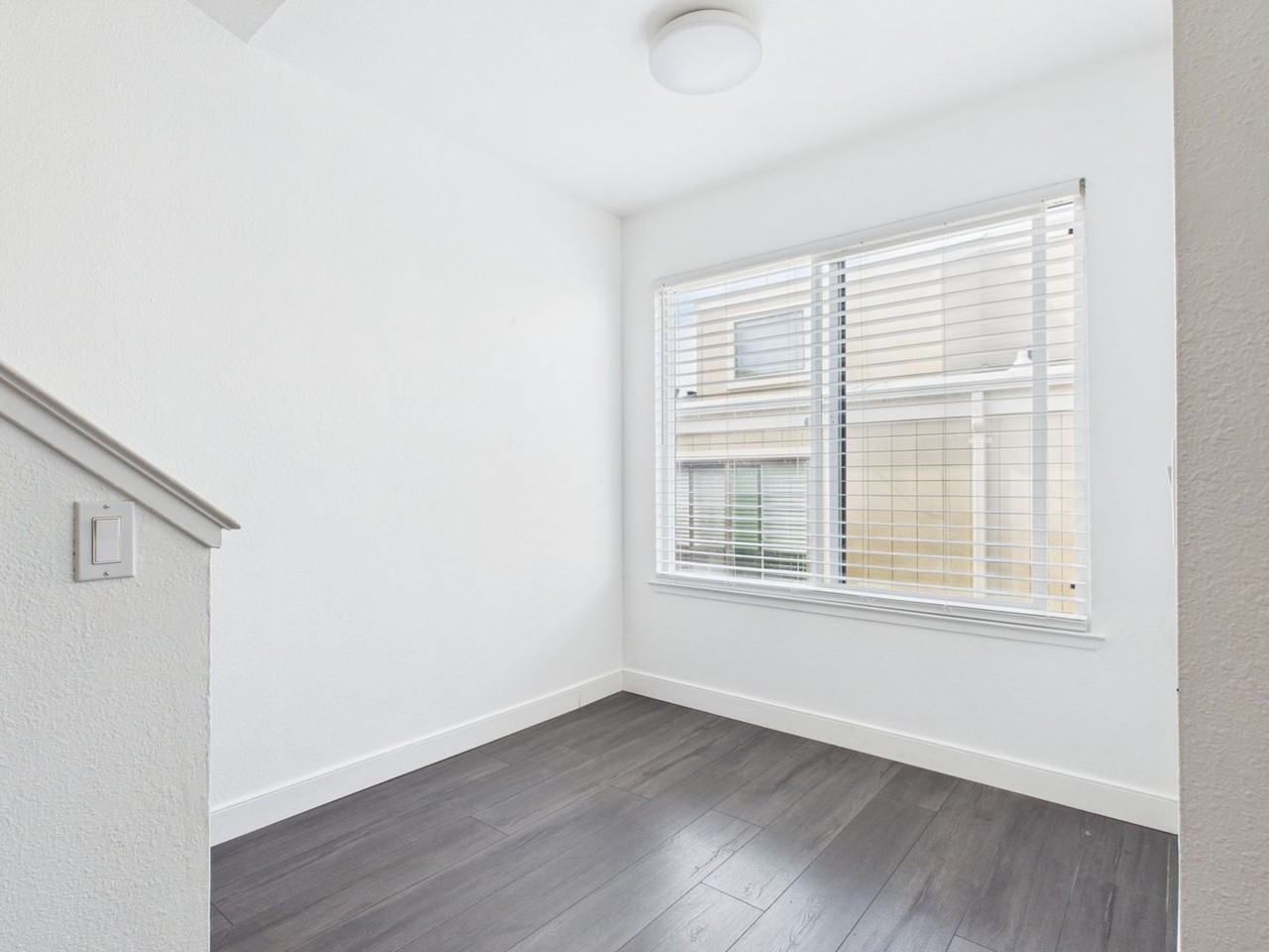 820 Casanova Ave - Photo 6 of 12