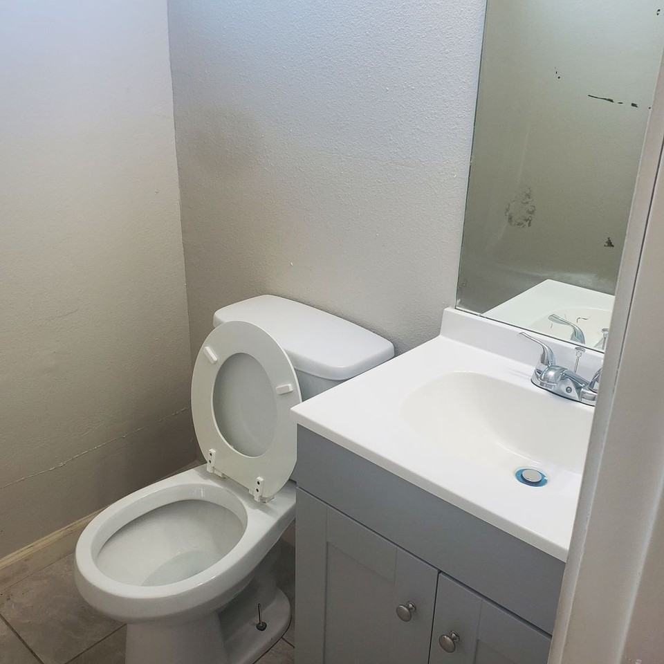 Park Imperial Townhomes - Photo 6 of 31