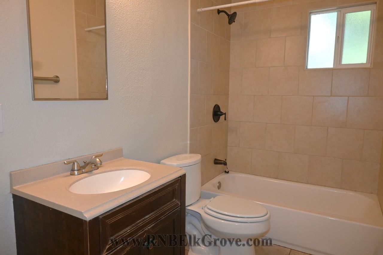6903 Fruitridge Rd - Photo 7 of 14