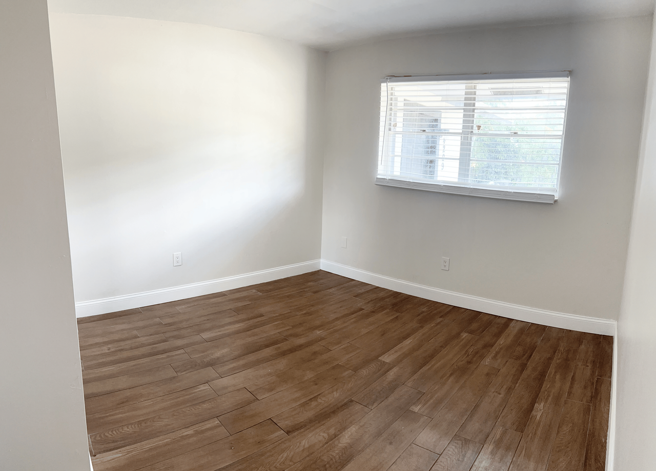 4211 Vermont Ave - Photo 6 of 11