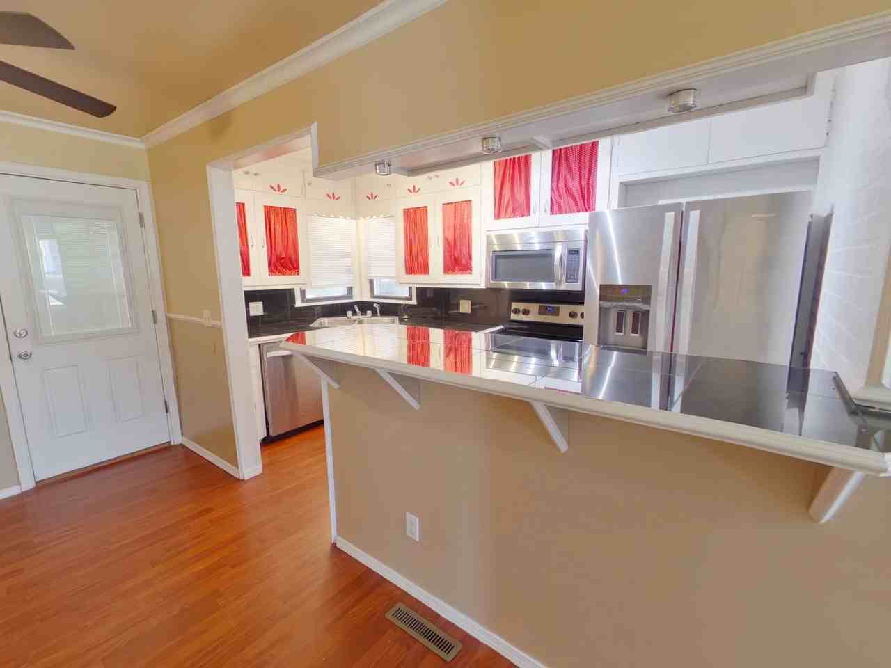 2257 S Minneapolis Ave - Photo 3 of 9