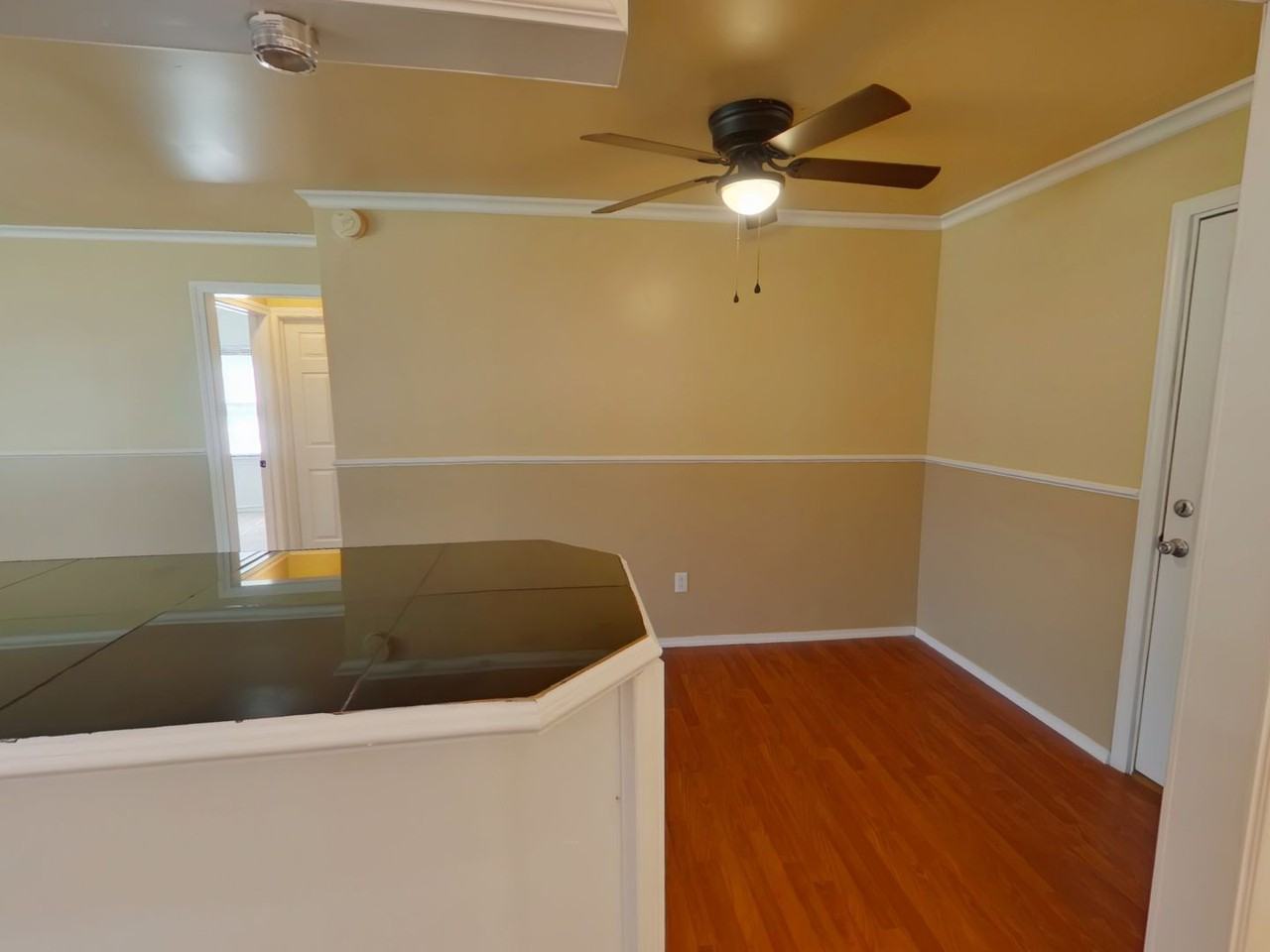 2257 S Minneapolis Ave - Photo 4 of 9