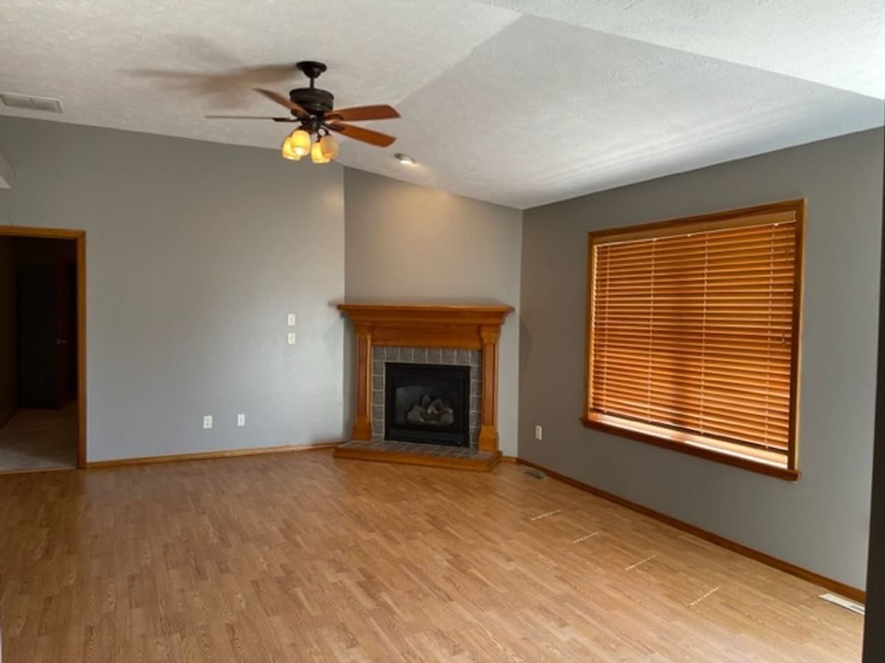 3666 W Vincent Dr - Photo 2 of 15