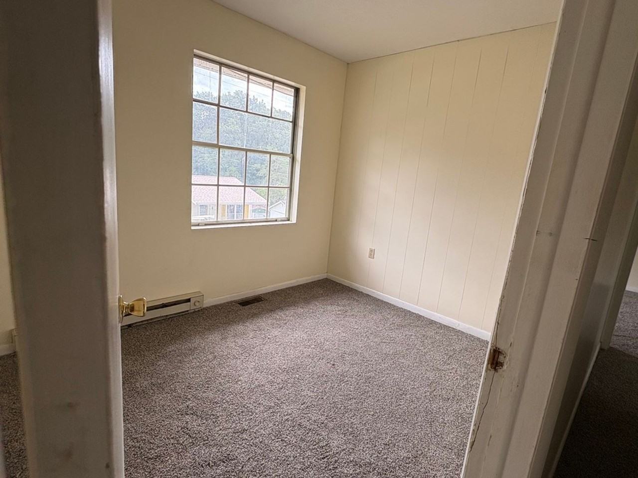 43 Oak St - Photo 5 of 11