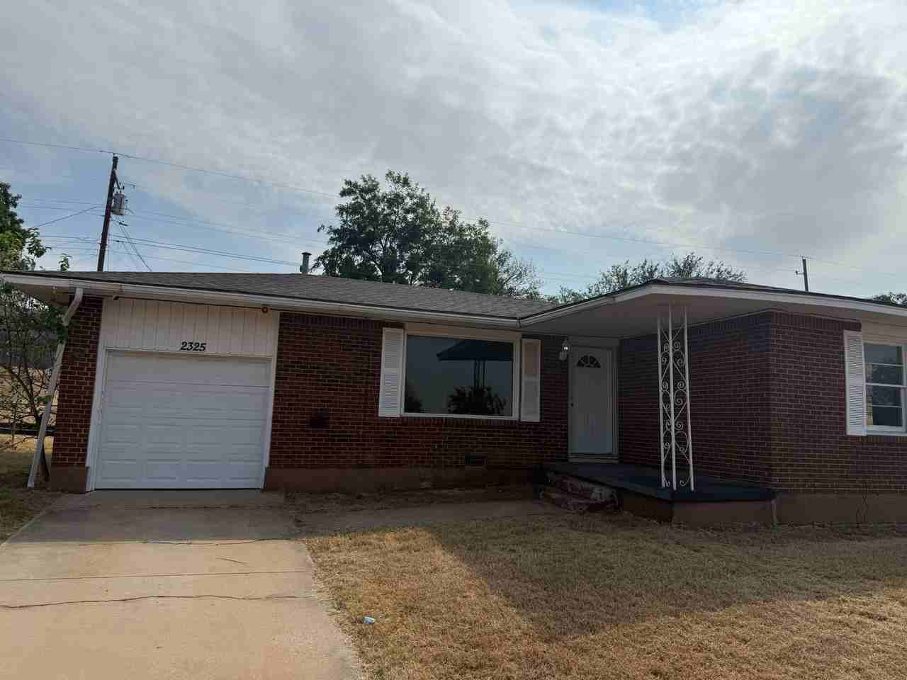 2325 Nw 35th St - Photo 6 of 7