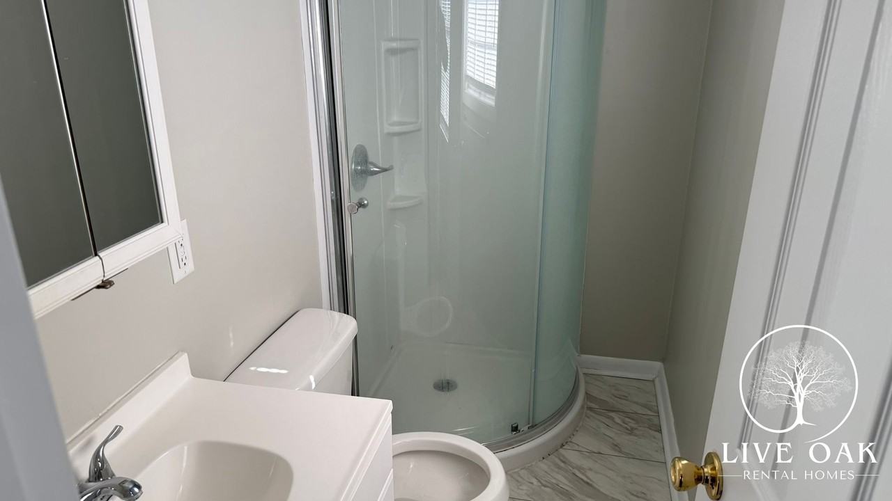 612 Franklin St - Photo 3 of 16