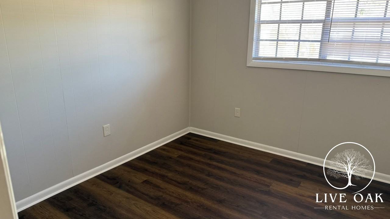612 Franklin St - Photo 6 of 16
