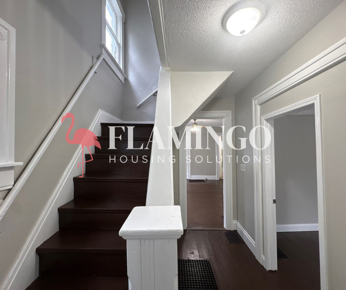 1342 Phillips Ave - Photo 2 of 19