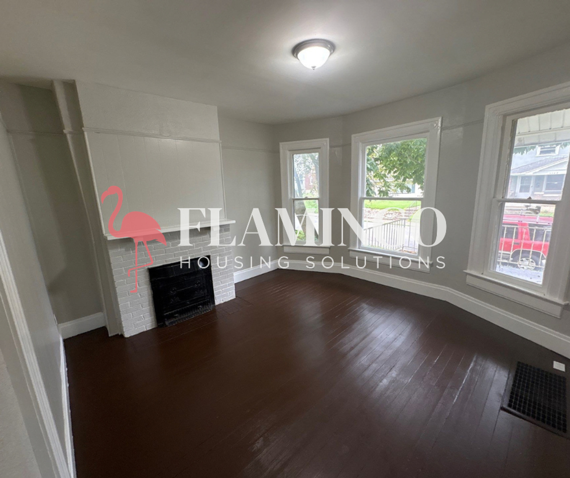 1342 Phillips Ave - Photo 3 of 19