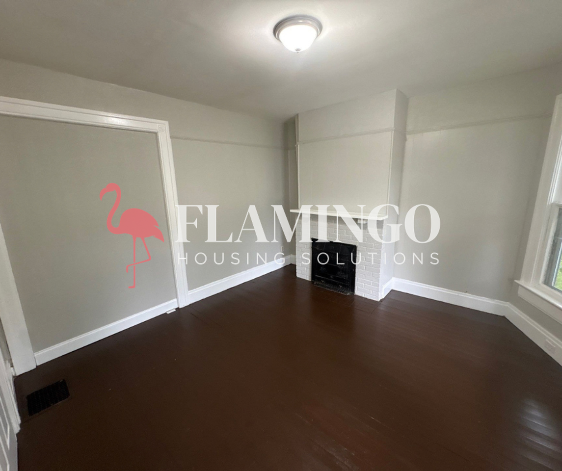 1342 Phillips Ave - Photo 4 of 19