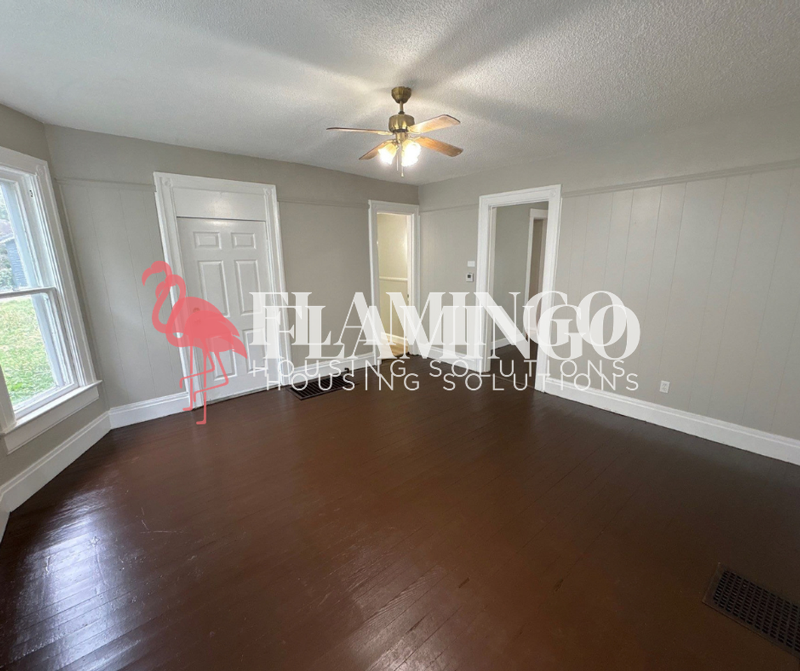 1342 Phillips Ave - Photo 5 of 19