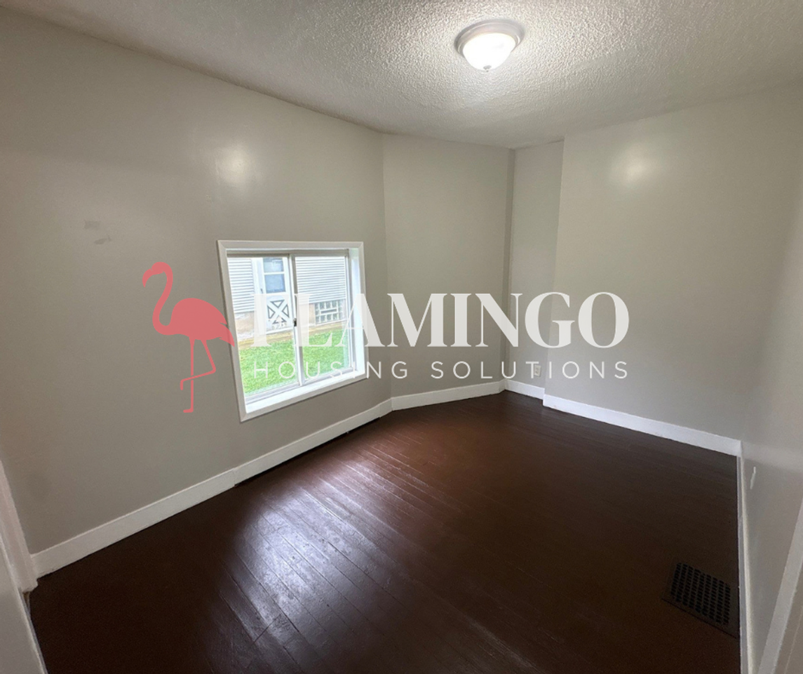 1342 Phillips Ave - Photo 7 of 19