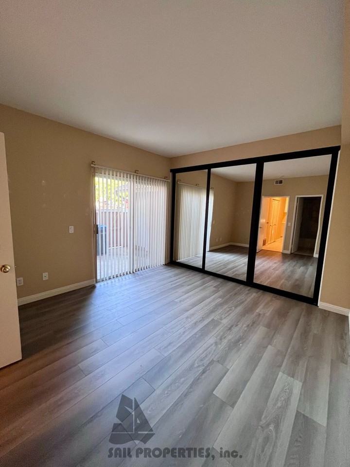 2 Monroe - Photo 4 of 7