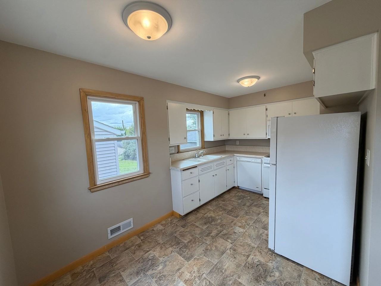 1517 9th Ave Sw - Photo 6 of 11