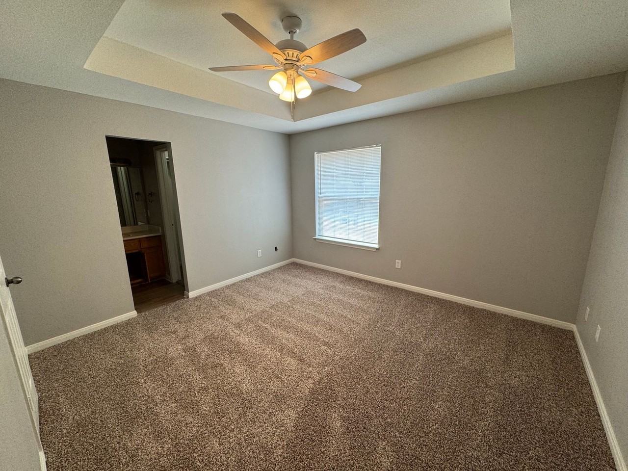 10237 Hyacinth Ln #B - Photo 4 of 12