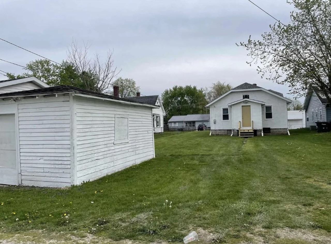 1612 W 9th St - Photo 2 of 18