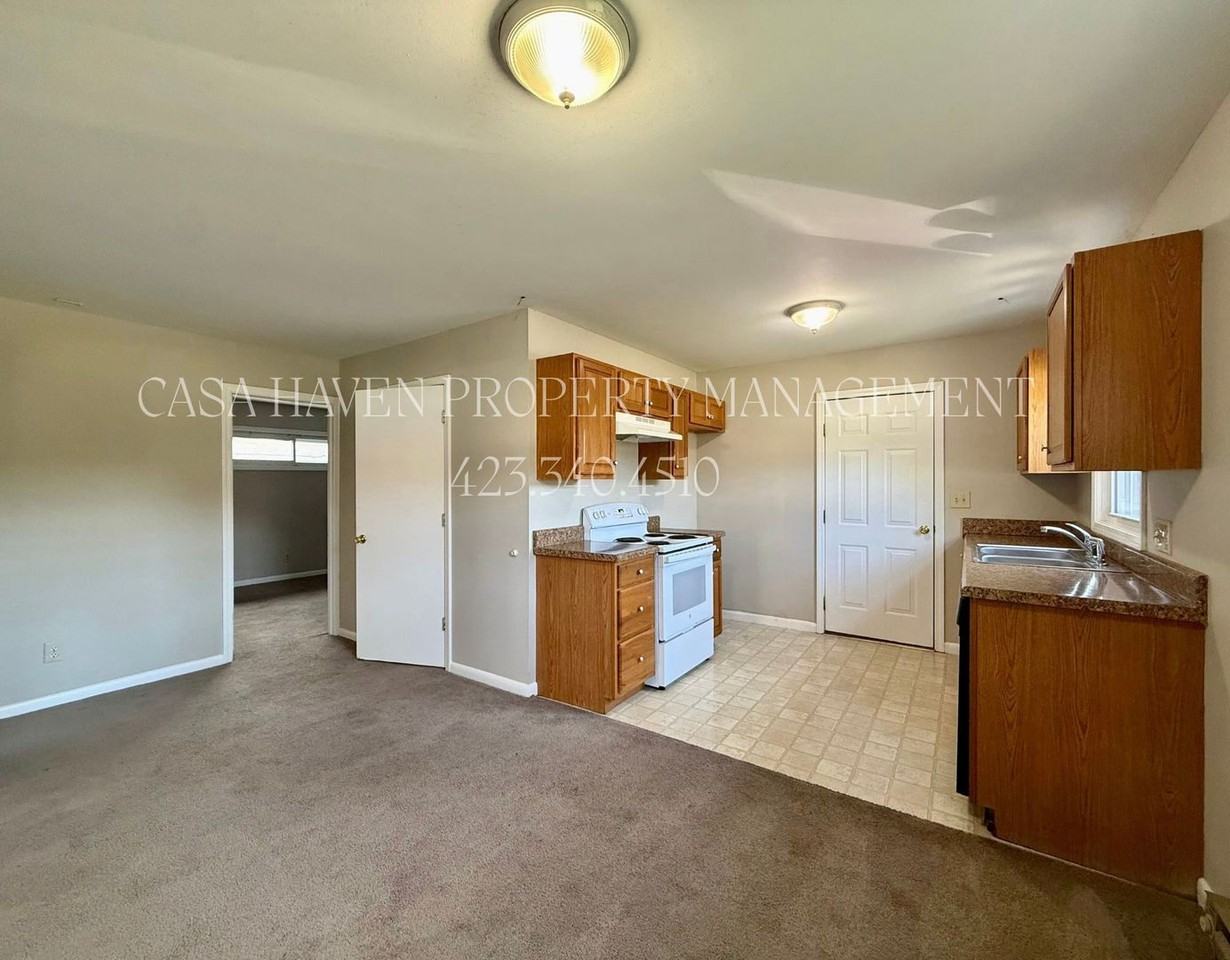 532 Vinton Ave - Photo 4 of 11