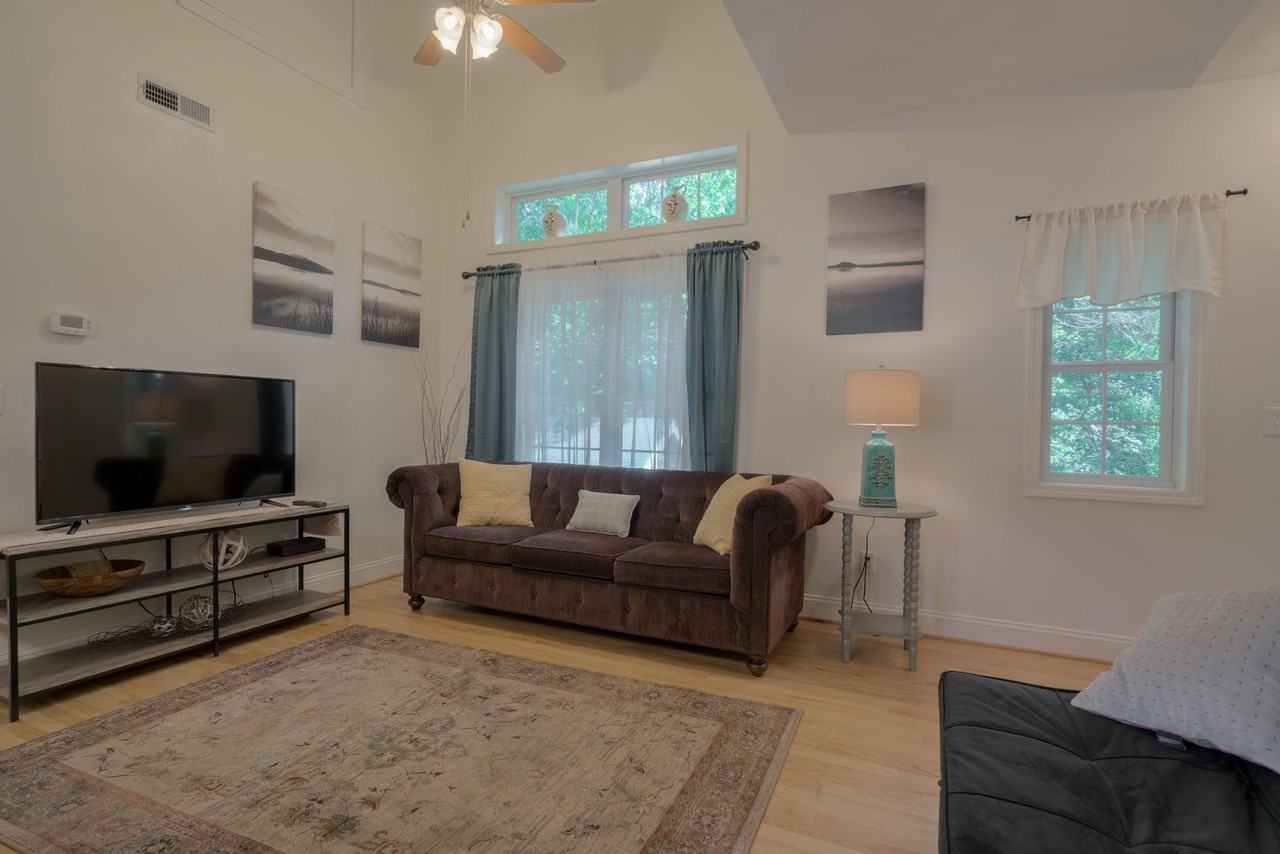 505 Green Street - Photo 5 of 19