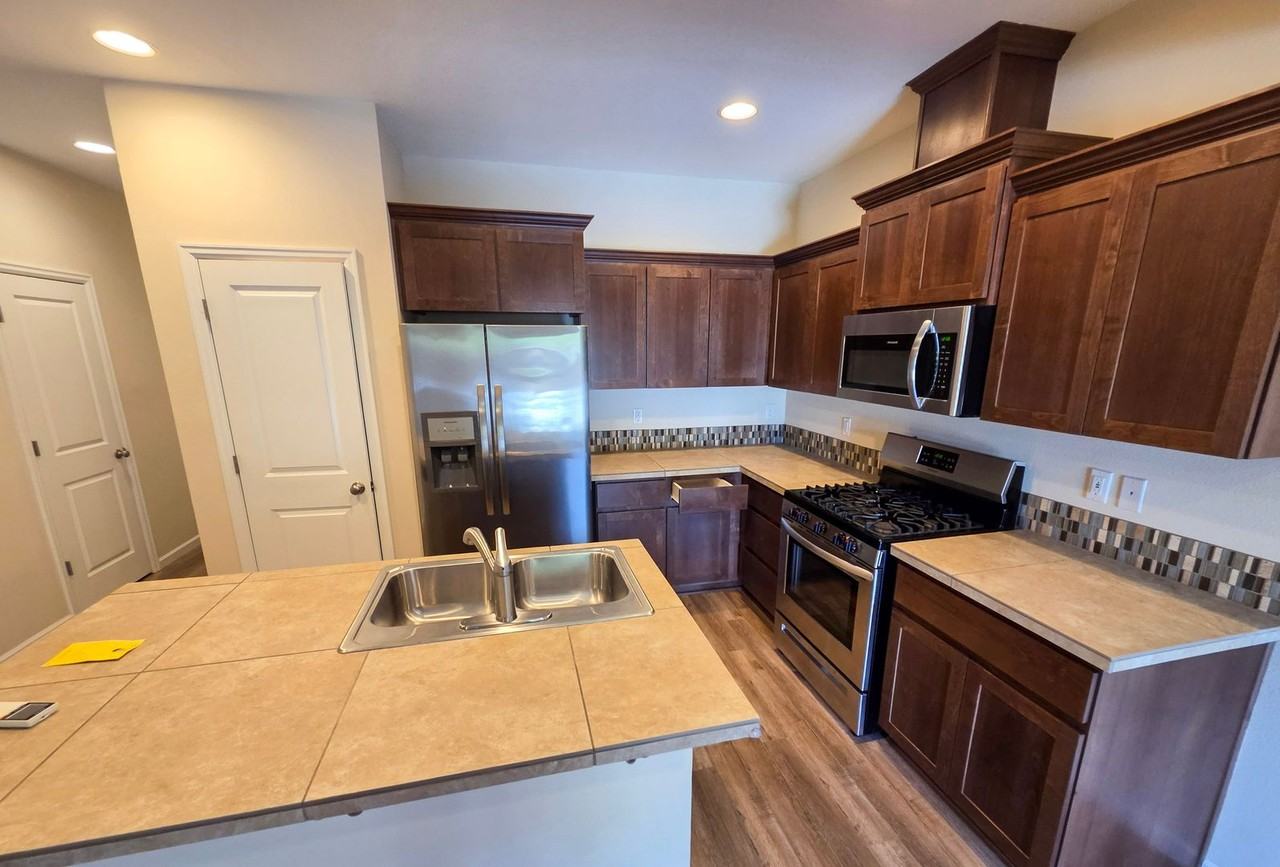 5725 Karen Lynn Loop S - Photo 4 of 26