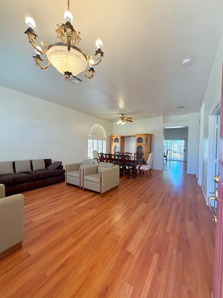 6216 Pride Ln - Photo 4 of 36