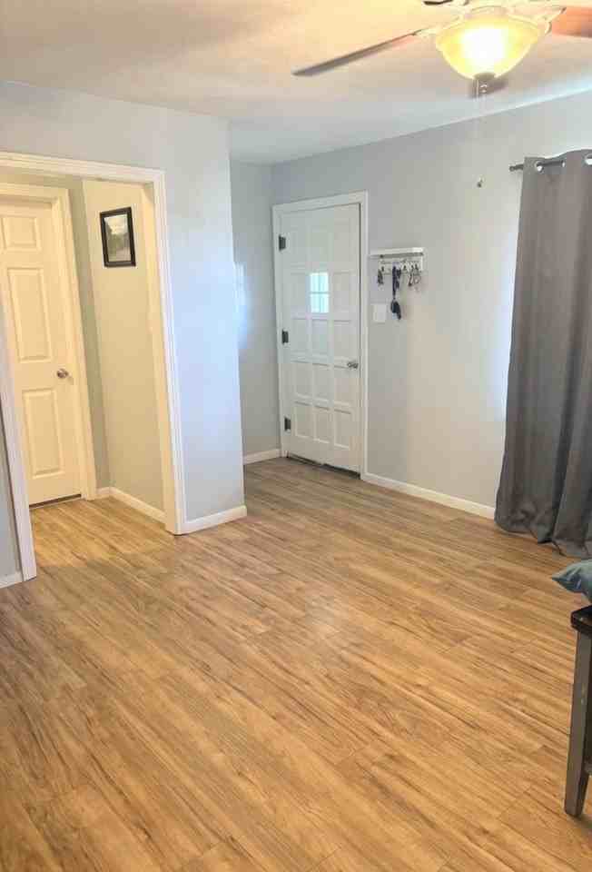 406 Justice St - Photo 2 of 8