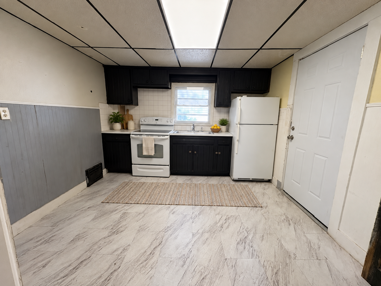 1045 Inman St - Photo 3 of 10