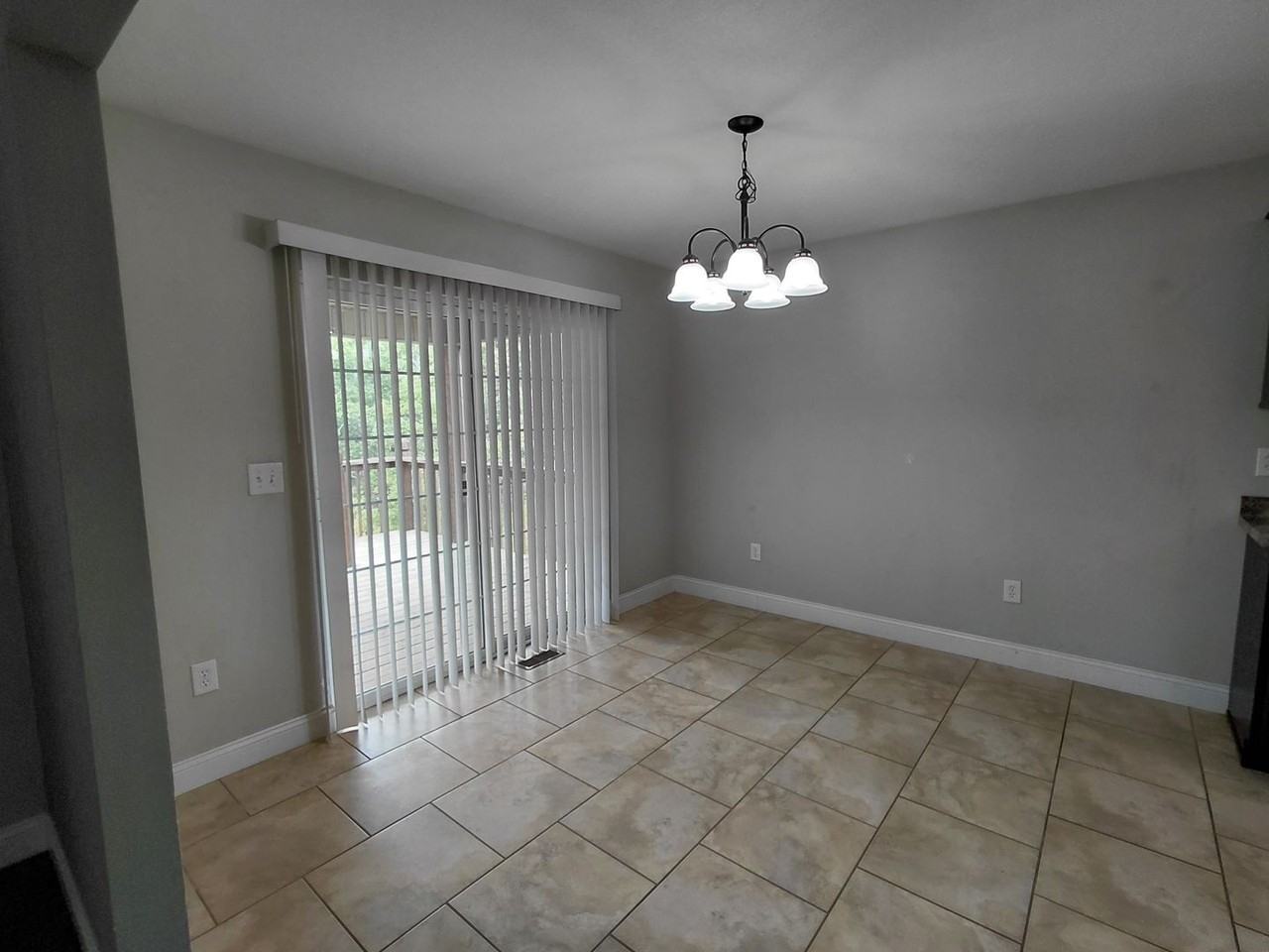 137 Creek View Dr - Photo 4 of 24