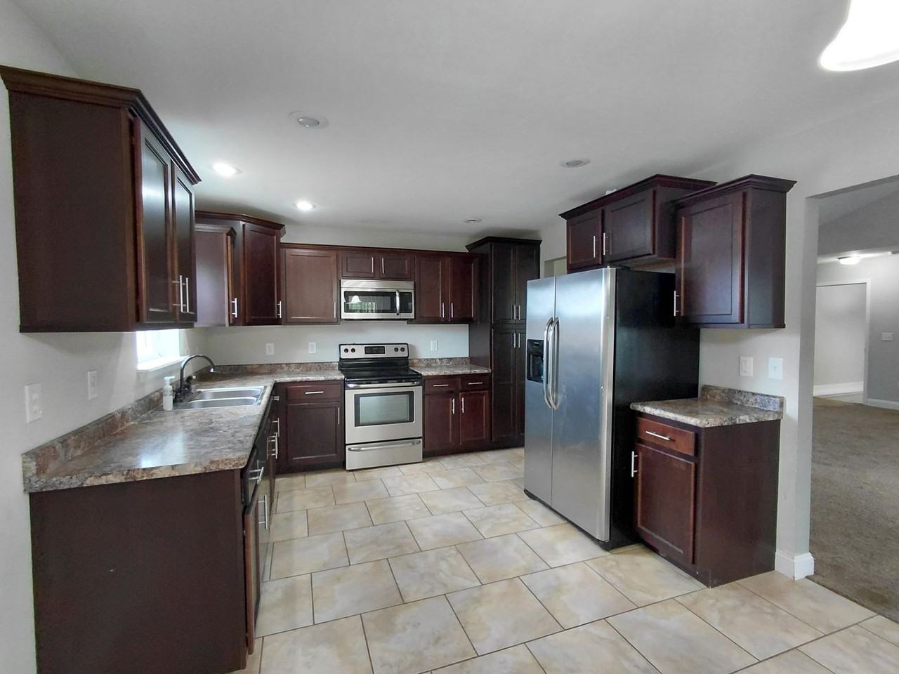 137 Creek View Dr - Photo 5 of 24