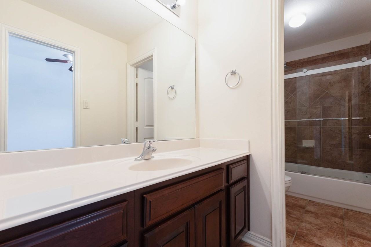 4023 Portofino Ct - Photo 5 of 48