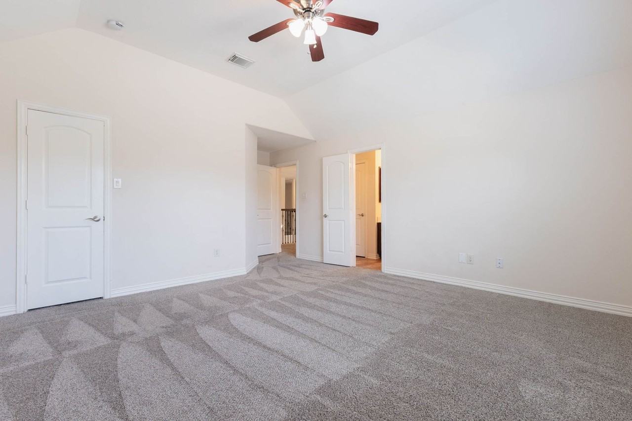 4023 Portofino Ct - Photo 6 of 48