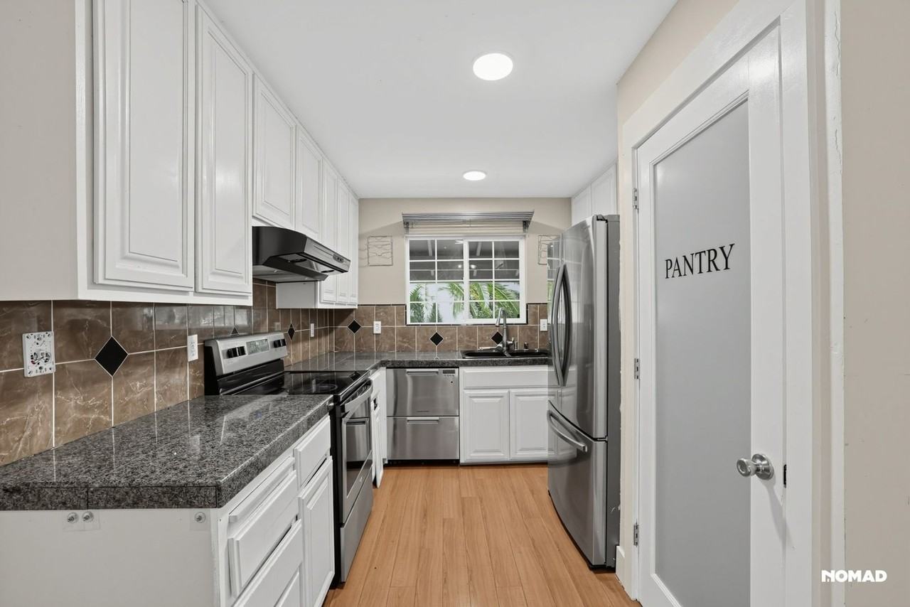 3059 Rosemont Dr - Photo 3 of 25