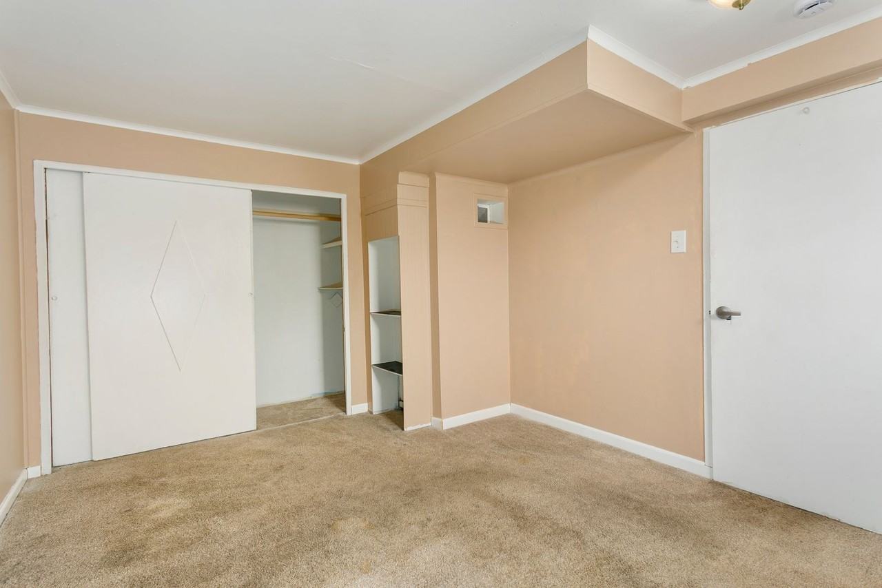 9640 Bridgeport Way Sw - Photo 5 of 24