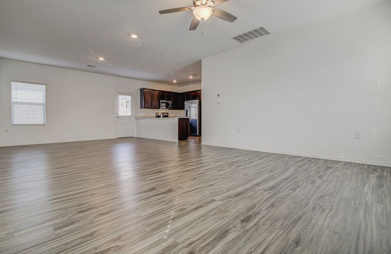 14112 Lyndora Ln - Photo 5 of 29